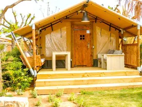 Tent with BBQ & pool - Image 4