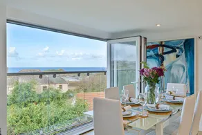 Family-friendly cottage with BBQ, garden & hot tub | Beach view | Next to the beach | Pets allowed - Image 2