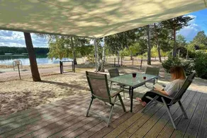 Flat with garden & terrace - Image 5