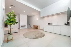 Stunning 4-Bedroom Villa in Benalmádena with Private Pool - Image 4