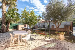 Villa with Large Pool, Mountain Views, Wi-Fi, and Air Conditioning - Image 2