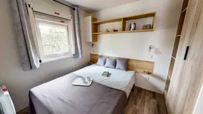 Camping avec terrasse et piscine - Image 5