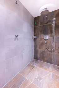 Child-friendly apartment with sauna - Image 5