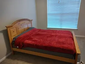Dedicated room with pool - Image 1