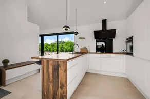 Fully equipped wonderful holiday home with terrace, barbeque & hot tub | Pet-friendly - Image 4