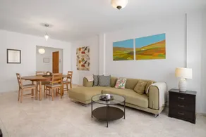 Appartement de vacances avec internet haut débit | Vue ville - Image 2