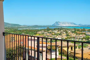 Apartment 'Oltremare' with Sea View, Private Terrace and Air Conditioning - Image 3