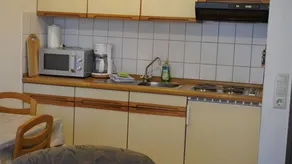 Apartment with terrace - Image 3
