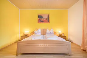 Flat with garden & terrace | Garden view - Image 4