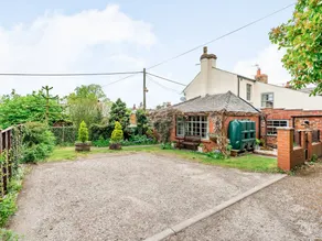 Child-friendly cottage with garden, barbeque & terrace | Pet-friendly - Image 2