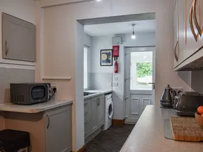 Cottage with garden | River view - Image 5