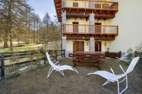 Holiday home with garden | Mountain view - Image 4