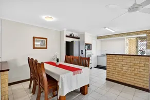 Family-friendly holiday apartment with garden & terrace - Image 3