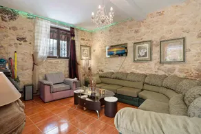 Children-friendly beautiful house with BBQ & terrace | Mountain view | Suitable for remote work - Image 3