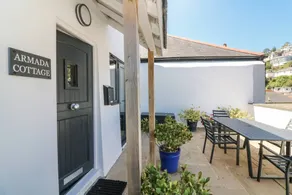 Cottage with garden - Image 3