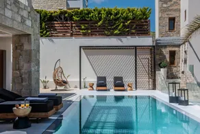 Children-friendly wonderful holiday apartment with barbecue, private pool & terrace | Water view | Beach nearby | Good for workation - Image 2