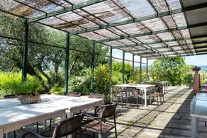Holiday apartment with garden, barbecue & terrace - Image 3