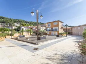 Wohnung mit Garten, privatem Pool und Terrasse - Image 4