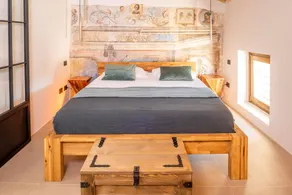 Holiday apartment with garden, terrace & pool - Image 3
