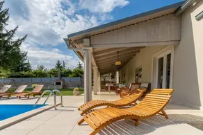 Villa with pool, terrace & BBQ - Image 5