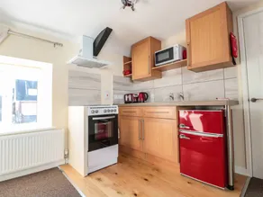 Family-friendly cottage with garden | Dogs allowed - Image 3