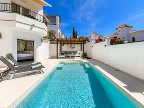 Nice holiday home with terrace, private pool & barbeque | Sea view | Pet-friendly - Image 5