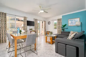 Flat with pool & terrace | Beach view - Image 3