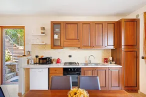 Flat with terrace & garden | Mountain view - Image 4