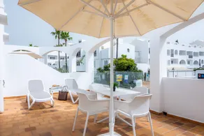 Flat with BBQ, pool & fast internet | City view - Image 2