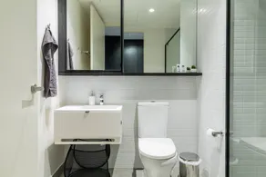 Voll ausgestattete gemütliche Ferienwohnung mit Pool und Garten - Image 4