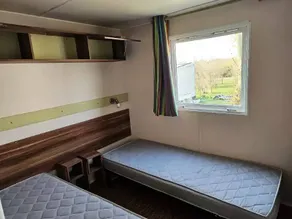 Camping with 4 views - Mobil-home Aqua 3 rooms 4 people Air-conditioned Terrace Semi-Cover TV - Image 4