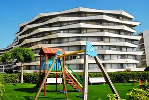 Appartement de vacances avec terrasse et piscine - Image 3