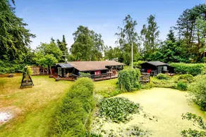 Charming Vacation Home On Large Grounds - Image 3