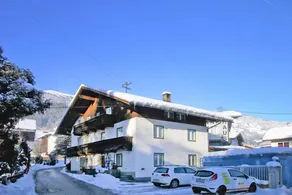 Holiday home with 12 bedrooms for 24 persons - Image 2