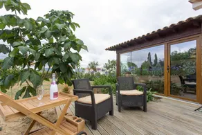 Appartamento con giardino e terrazza | Vista sul giardino - Image 2