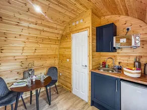 Family-oriented pleasant cottage with barbeque & garden | River view | Dogs allowed - Image 4