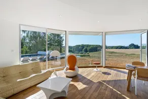 Voll ausgestattetes Landhaus mit Whirlpool, Terrasse und Pool - Image 5