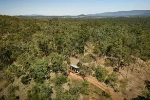Tranquil Tiny House Perfect for Hiking Trails in Baffle Creek, Queensland - Image 2