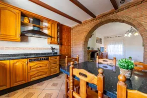 House with BBQ & terrace - Image 4