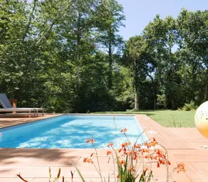 Maison avec terrasse, jardin et piscine privée - Image 3