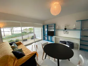 Apartment with pool - Image 3
