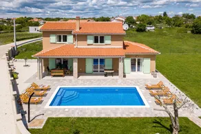 Villa totalmente equipada con barbacoa, terraza y piscina privada - Image 3