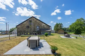 Splendido gîte con idromassaggio, sauna e giardino - Image 3