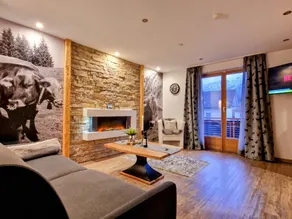 Apartment with garden - Image 2