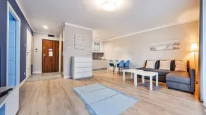 Apartment with terrace & garden - Image 3