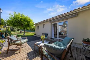 Chic and Peaceful Retreat Among the Vineyards – With Air Conditioning - Image 4