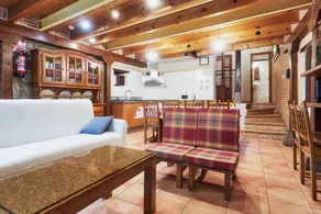 Big holiday home with barbecue, fast internet & garden | Garden view - Image 3