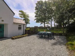 Cottage with BBQ, jacuzzi & garden | Beach view - Image 4