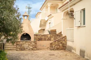 Flat with garden, BBQ & terrace | Garden view - Image 5