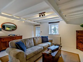 Fully equipped pleasant cottage with terrace | Water view | Dogs allowed - Image 5
